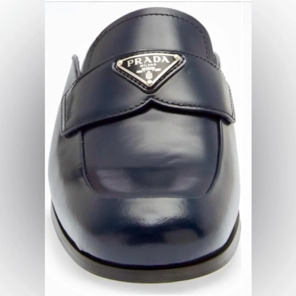 PRADA Women’s Logo-Plaque Polished-finish Mules. Bleu. US7.5, EU37.5 - Picture 4 of 12